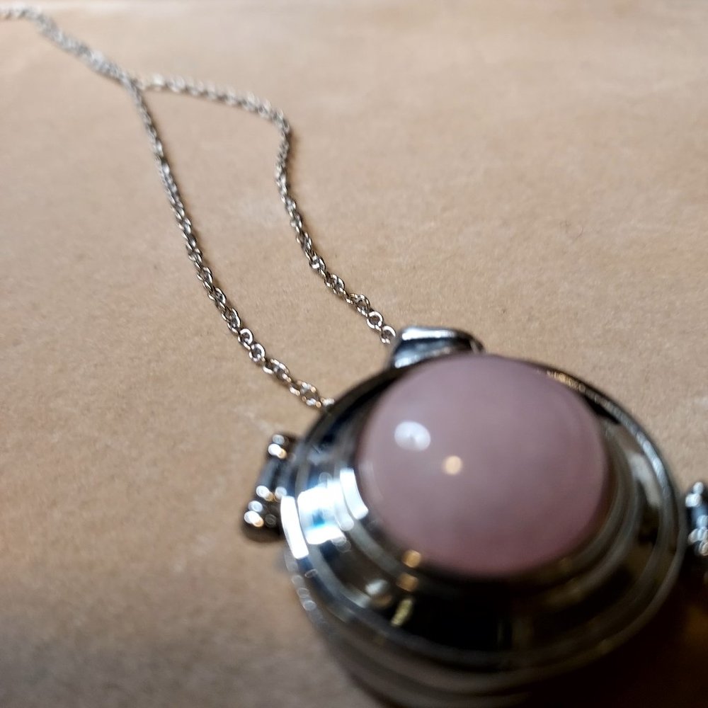 Unique Galilea Rose Quartz Compass Pendant Necklace - 20 Inches